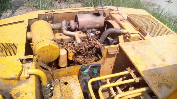 รถขุด KOMATSU PC120-2 บูม อาร์ม พิเศษ รถของท่าน ป้อเลี้ยง เสรี ท่านฝากขาย เพื่อเปลี่ยนมาใช้รุ่น PC60.