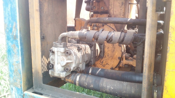 รถขุด KOMATSU PC120-2 บูม อาร์ม พิเศษ รถของท่าน ป้อเลี้ยง เสรี ท่านฝากขาย เพื่อเปลี่ยนมาใช้รุ่น PC60.