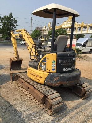 Komatsu PC35MR-2 เก่าญี่ปุ่น