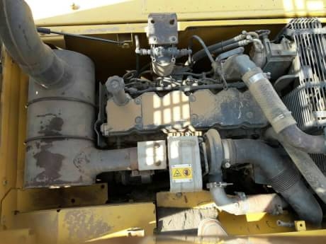 KOMATSU PC 200-8