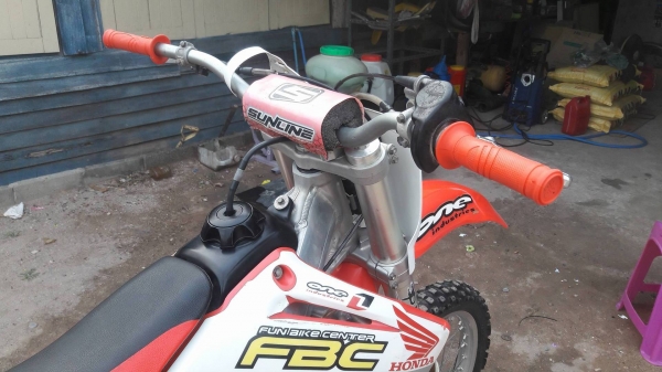2002 cr125