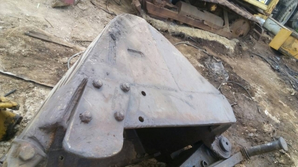 ขายบุ้งกี้เก่าติดรถ  รุ่น-200  2 ลูก  รุ่น-315  1 ลูก ขายตามสภาพ ขายไม่แพงครับ