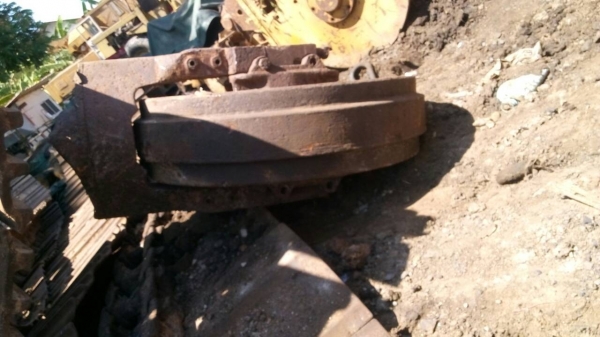 ขายล้อนำ รถแทรกเตอร์ CAT-D-6-C สภาพสวยเก่าญี่ป่นขายไม่แพงครับ