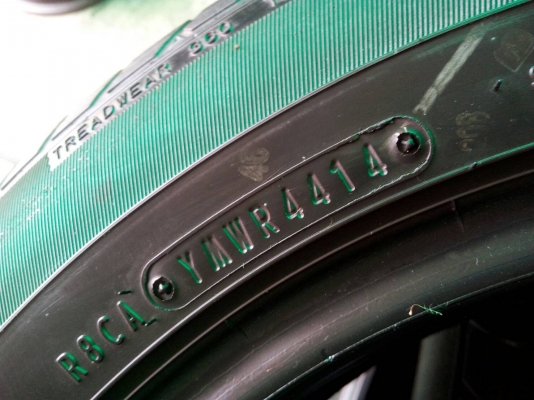 185/60R15  DUNLOP SP SPORT 2030 ปี14  ชุด 4 เส้น สฃ  tel. 081-427-3941