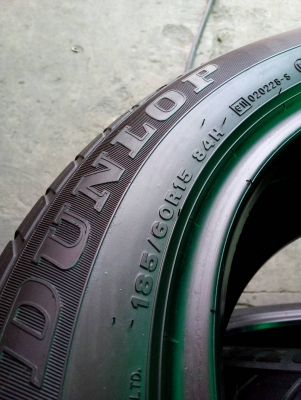 185/60R15  DUNLOP SP SPORT 2030 ปี14  ชุด 4 เส้น สฃ  tel. 081-427-3941