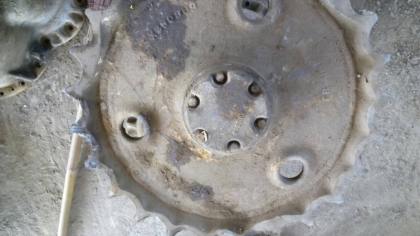 ขายชุดเฟือง รถแทรกเตอร์ CAT-D-3-C ขายไม่แพงครับ