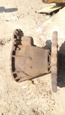 ขายชุดเฟือง รถแทรกเตอร์ CAT-D-3-C ขายไม่แพงครับ