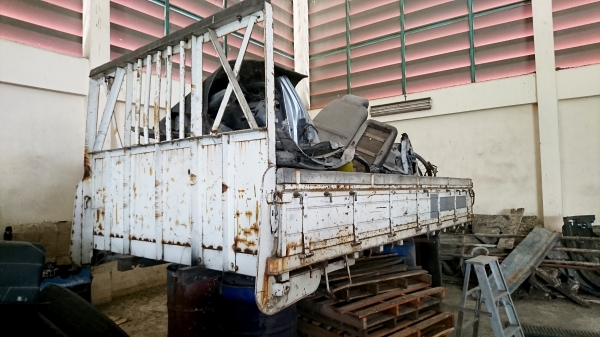 กระบะ 6ล้อ ISUZU 3เมตร80