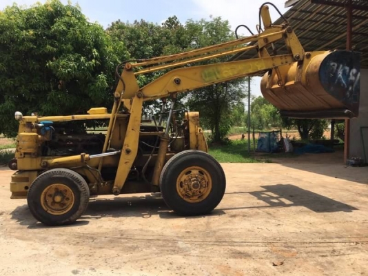 Komatsu SD20-2 ราคา 98,000 บาท เครื่องดี เกียร์แรง ใช้งานปกติ เอกสารชื้อขาย  รถอยู่ จ.ยโสธร  โทร&amp;ไอดีไลน์ 0610710295