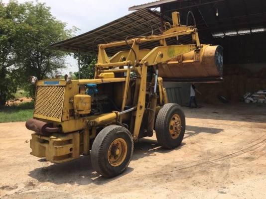 Komatsu SD20-2 ราคา 98,000 บาท เครื่องดี เกียร์แรง ใช้งานปกติ เอกสารชื้อขาย  รถอยู่ จ.ยโสธร  โทร&amp;ไอดีไลน์ 0610710295