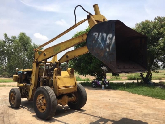 Komatsu SD20-2 ราคา 98,000 บาท เครื่องดี เกียร์แรง ใช้งานปกติ เอกสารชื้อขาย  รถอยู่ จ.ยโสธร  โทร&amp;ไอดีไลน์ 0610710295