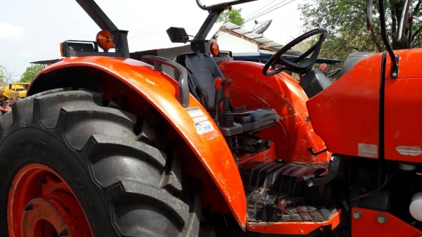 ขายคูโบต้า M8540 ดันหน้าผานหลัง สวยๆพร้อมใช้งาน เล่มทะเบียนพร้อม ขายคูโบต้า M8540 ดันหน้าผานหลัง สวยๆพร้อมใช้งาน เล่มทะเบียนพร้อม