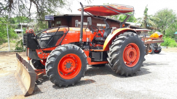 ขายคูโบต้า M8540 ดันหน้าผานหลัง สวยๆพร้อมใช้งาน เล่มทะเบียนพร้อม