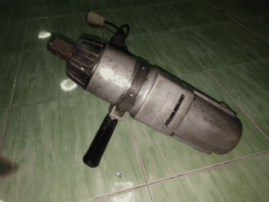 -ขายบล๊อกไฟฟ้าขนาด 1นิ้ว Makita Model 6910 แท้100\%.