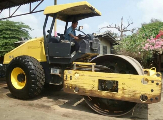 รถบด10ตัน BOMAG BW211D-40 หน้าเหล็ก-หลังยาง รถสวยพร้อมใช้,พร้อมขาย(เก่าไทย) รถบด10ตัน BOMAG BW211D-40 หน้าเหล็ก-หลังยาง รถสวยพร้อมใช้,พร้อมขาย(เก่าไทย)