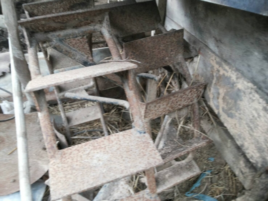 ขายตามสภาพ กันจม ติดกับรถไถ 22 แรง คูโบต้า