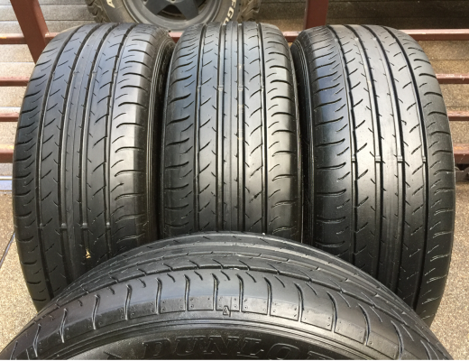 ยาง Dunlop 225 60 18 กลางปี15 ดอกเต็ม เนื้อนิ่มๆ ใช้ยาว ราคาไม่แพง ยาง Dunlop 225 60 18 กลางปี15 ดอกเต็ม เนื้อนิ่มๆ ใช้ยาว ราคาไม่แพง