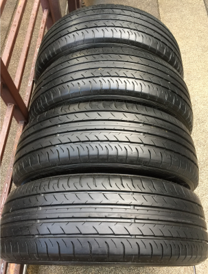 ยาง Dunlop 225 60 18 กลางปี15 ดอกเต็ม เนื้อนิ่มๆ ใช้ยาว ราคาไม่แพง ยาง Dunlop 225 60 18 กลางปี15 ดอกเต็ม เนื้อนิ่มๆ ใช้ยาว ราคาไม่แพง