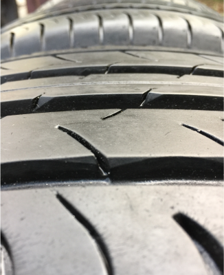 ยาง Dunlop 225 60 18 กลางปี15 ดอกเต็ม เนื้อนิ่มๆ ใช้ยาว ราคาไม่แพง ยาง Dunlop 225 60 18 กลางปี15 ดอกเต็ม เนื้อนิ่มๆ ใช้ยาว ราคาไม่แพง