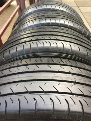 ยาง Dunlop 225 60 18 กลางปี15 ดอกเต็ม เนื้อนิ่มๆ ใช้ยาว ราคาไม่แพง ยาง Dunlop 225 60 18 กลางปี15 ดอกเต็ม เนื้อนิ่มๆ ใช้ยาว ราคาไม่แพง