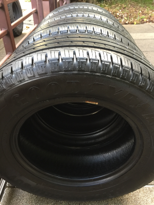 ยาง Goodyear 265 65 17 ปี16 ดอกเต็ม เนื้อนิ่มๆ ใช้ยาว ราคาไม่แพง ยาง Goodyear 265 65 17 ปี16 ดอกเต็ม เนื้อนิ่มๆ ใช้ยาว ราคาไม่แพง