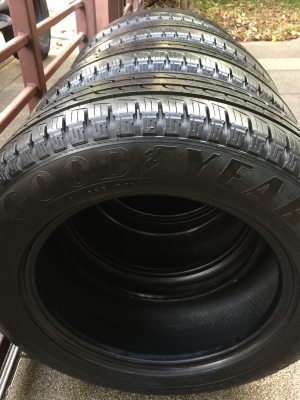 ยาง Goodyear 225 65 17 ปลายปี15 ดอกเต็ม เนื้อนิ่มๆ ใช้ยาว ราคาไม่แพง ยาง Goodyear 225 65 17 ปลายปี15 ดอกเต็ม เนื้อนิ่มๆ ใช้ยาว ราคาไม่แพง