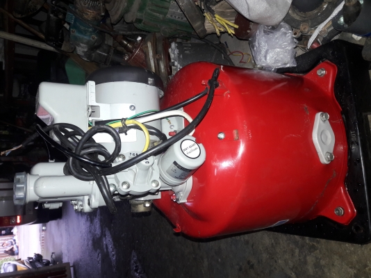 ขาย !! ปั้มน้ำถังอัตโนมัติITC.ขนาด275w.สภาพสวยๆ พร้อมใช้งาน