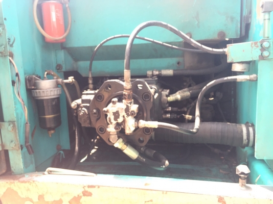 ขายรถแบคโฮ KOBELCO SK200 YN10 แอร์ไฟฟ้าเล่มทะเบียนพร้อม สนใจโทร 081-970-1072