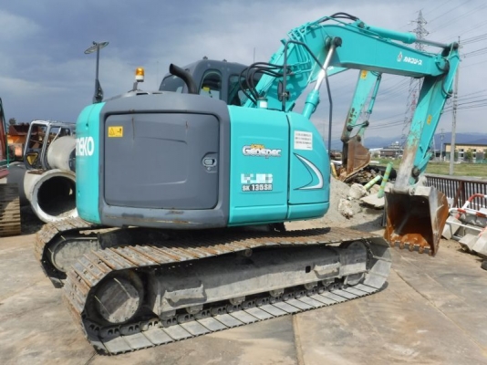 ขายรถขุดนำเข้าจากประเทศญี่ปุ่น kobelco sk135yy05 รุ่น8 แทรก 70 cm รถสวยเดิมๆ สนใจติดต่อสอบถาม 092-3309229 อีด