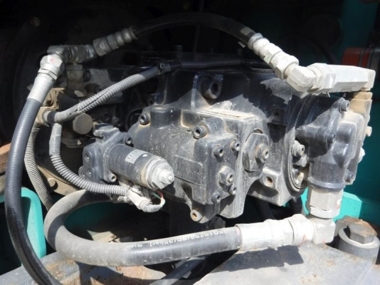 ขายรถขุดนำเข้าจากประเทศญี่ปุ่น kobelco sk135yy05 รุ่น8 แทรก 70 cm รถสวยเดิมๆ สนใจติดต่อสอบถาม 092-3309229 อีด