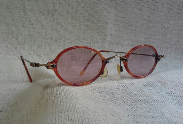 แว่นตาเก่าแก่ฝรั่งเศสเชื้อสายอิตาเลียน  โมเดลคลาสสิค &#039;วงรีเล็ก&#039;  Vintage CERRUTI 1881 handmade in Paris, France