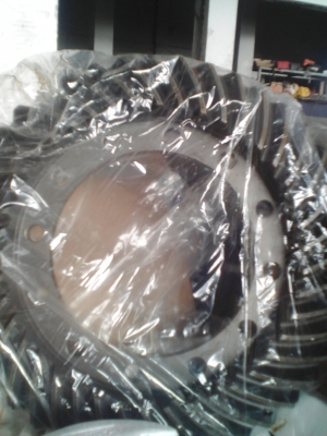 ขายจานบายศรีเดือยหมู ทุกรุ่น   ISUZU  MISU  NISSAN  HENO ราคา  10000 บาท โทร 0920976322