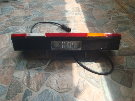 ขายชุดไฟท้าย ใช้กับรถ BENZ หัวลาก รุ่น 2024 ขายชุดไฟท้าย ใช้กับรถ BENZ หัวลาก รุ่น 2024