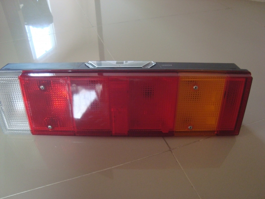 ขายชุดโคมไฟท้าย MAN หัวลาก รุ่น L20, L80, L82, L87