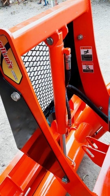 KUBOTA L5018 VT (4WD) 2 เพลา สภาพใหม่สวย ชั่วโมงใช้ งานน้อย สีเดิมทั้งคัน พร้อมชุดใบมีดดันหน้า ผาน DH245-6F KUBOTA L5018 VT (4WD) 2 เพลา สภาพใหม่สวย ชั่วโมงใช้ งานน้อย สีเดิมทั้งคัน พร้อมชุดใบมีดดันหน้า ผาน DH245-6F