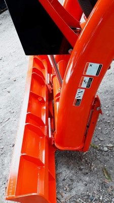 KUBOTA L5018 VT (4WD) 2 เพลา สภาพใหม่สวย ชั่วโมงใช้ งานน้อย สีเดิมทั้งคัน พร้อมชุดใบมีดดันหน้า ผาน DH245-6F KUBOTA L5018 VT (4WD) 2 เพลา สภาพใหม่สวย ชั่วโมงใช้ งานน้อย สีเดิมทั้งคัน พร้อมชุดใบมีดดันหน้า ผาน DH245-6F