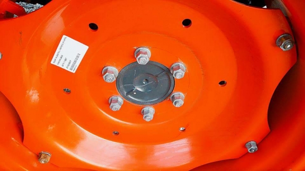 KUBOTA L5018 VT (4WD) 2 เพลา สภาพใหม่สวย ชั่วโมงใช้ งานน้อย สีเดิมทั้งคัน พร้อมชุดใบมีดดันหน้า ผาน DH245-6F KUBOTA L5018 VT (4WD) 2 เพลา สภาพใหม่สวย ชั่วโมงใช้ งานน้อย สีเดิมทั้งคัน พร้อมชุดใบมีดดันหน้า ผาน DH245-6F