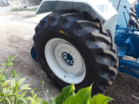 ขาย FORD 77 T3 สวยกริบ เครื่องฟิต ฟรี ผานดันหน้า ผาน7ท้าย ยางไหม่4เส้น