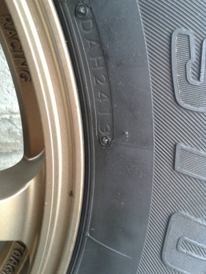 ขอบ17นิ้ว6รู พร้อมยาง ชุดนี้ ราคา 8900 บาท ขอบ17นิ้ว6รู พร้อมยาง ชุดนี้ ราคา 8900 บาท