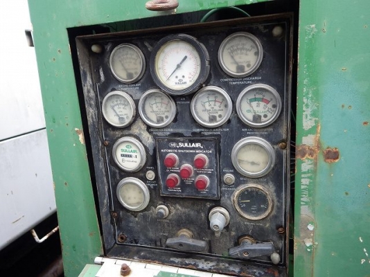 ปั้มลม High Pressure 10.5 บาร์ ยี่ห้อ Sullair รุ่น H1300 (1300 cfm, เครื่อง CAT 3406 Turbo) จากญี่ปุ่น ราคาถูกมากครับ ปั้มลม High Pressure 10.5 บาร์ ยี่ห้อ Sullair รุ่น H1300 (1300 cfm, เครื่อง CAT 3406 Turbo) จากญี่ปุ่น ราคาถูกมากครับ