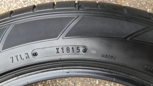 ขายยาง DUNLOP SPORT MAXX 050 215-55-17 ปี15 ดอกหนาจัด ชุดละ 5,900 บาท ขายยาง DUNLOP SPORT MAXX 050 215-55-17 ปี15 ดอกหนาจัด ชุดละ 5,900 บาท