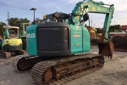 มาใหม่อีกคันครับ KOBELCO SK135SR-2 ปี2008 นำเข้าจากญี่ปุ่น โทร.090-986-2521 อ๊อบ