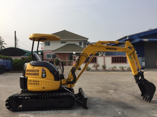 รถขุด KOMATSU PC30MR-1 ทำสีใหม่ นำเข้ามือสองญี่ปุ่น