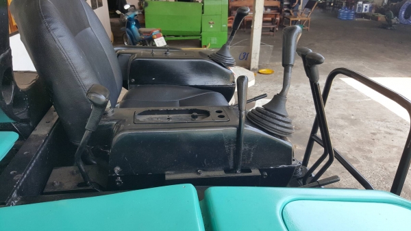 ขาย แบคโฮ KOBELCO SK30SR มีไลน์แย็ก เครื่องดี ปั้มนิ้ว ช่วงล่างแน่น ไฟฟ้าเต็ม เอกสารใบอินวอยซ์