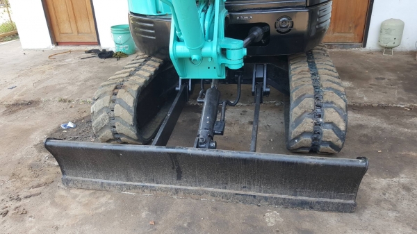 ขาย แบคโฮ KOBELCO SK30SR มีไลน์แย็ก เครื่องดี ปั้มนิ้ว ช่วงล่างแน่น ไฟฟ้าเต็ม เอกสารใบอินวอยซ์