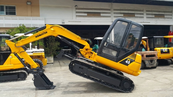 ขายรถขุด KOMATSU รุ่น PC45-1- มือสองญี่ปุ่น แทรกเหล็ก พร้อมหัวเก๋ง มีไล์กระแทก  สลักบูท เอวแน่น 100\% ปั้มนิ้ว ทำงานไว มือถือ/LINE ID : 0818753444