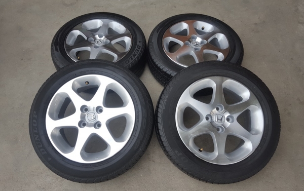 ขายล้อHONDA Civic Dimension พร้อมยาง  4 ล้อ