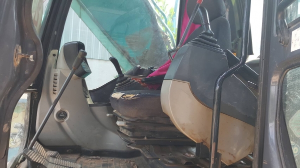 ขาย แบคโฮ KOBELCO SK200-8 YN11 รถพร้อมใช้งาน เอกสารเล่มทะเบียนครบ ราคาต่อรองได้