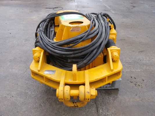 หัวคีบชีบพาย TOMEN KM2-1000E # 210261 ขนาด 2.9ตัน