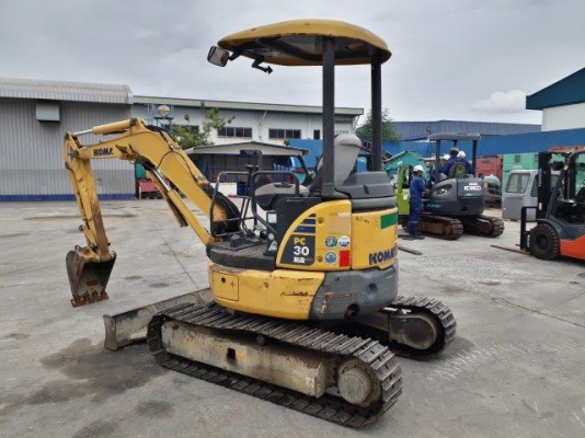 รถขุด 3 ตัน KOMATSU PC30MR-3 มือสองญี่ปุ่น